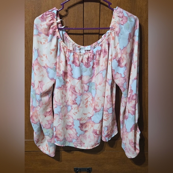 Forever 21 Pink and Cream Floral Blouse - Picture 1 of 4